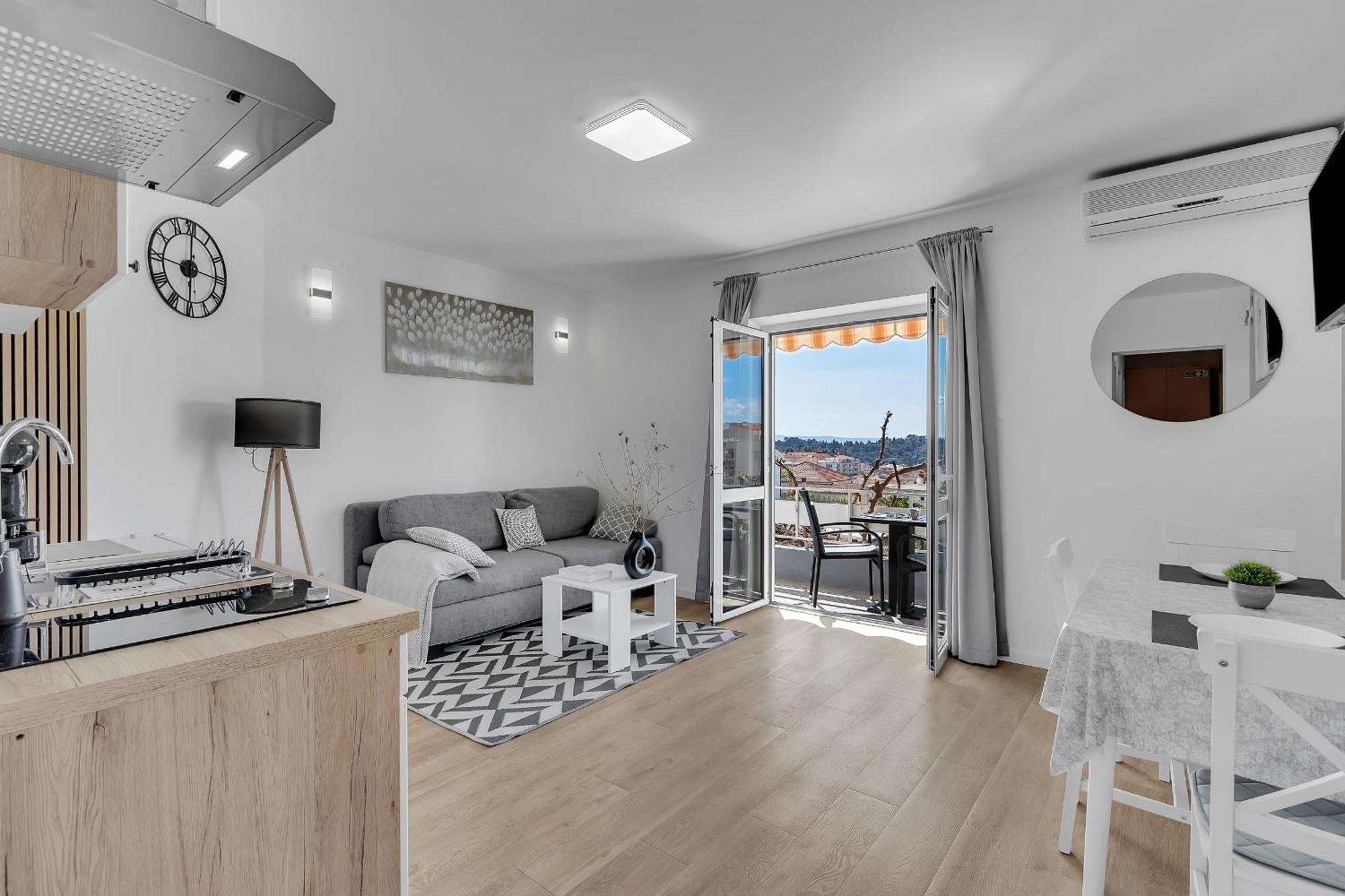 Mediterranean Living 2 Apartament Makarska